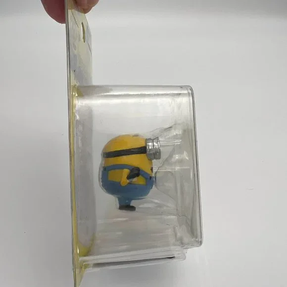 Minion BOB 04 The Rise of Gru Action Figure by Takara Tomy From Japan - Picture 4 of 6